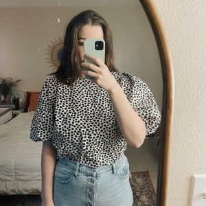 Puff sleeve floral top